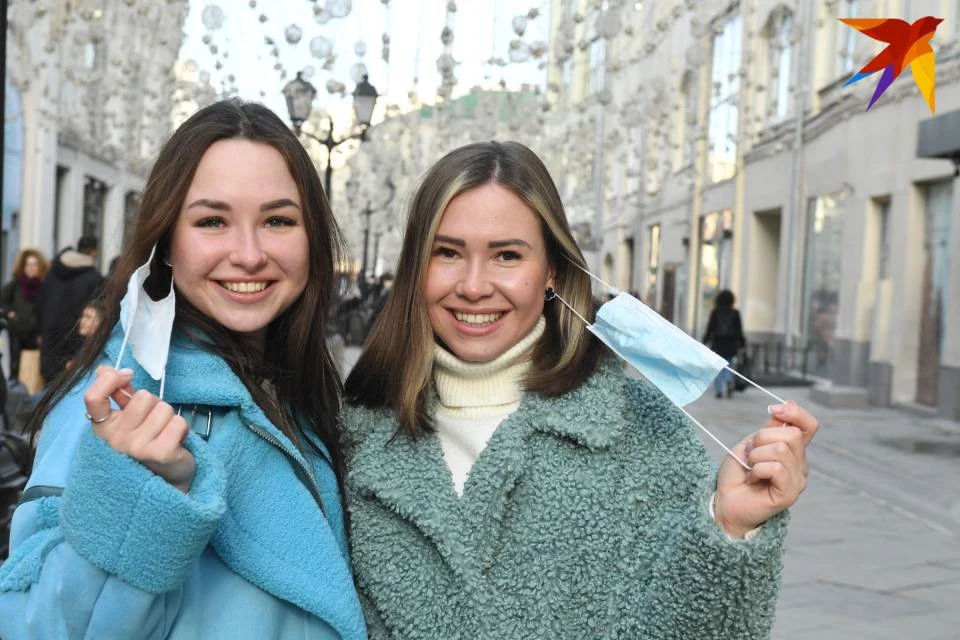 В Москве масочный режим уже отменили.