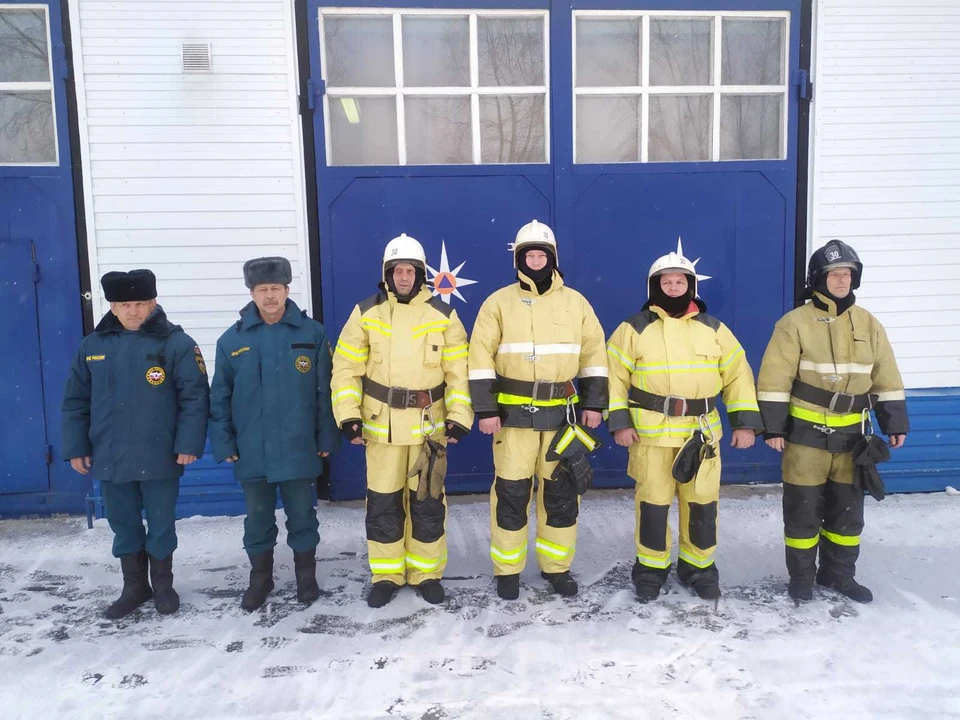На фото: караул 30-й пожарно-спасательной части г. Колпашево.