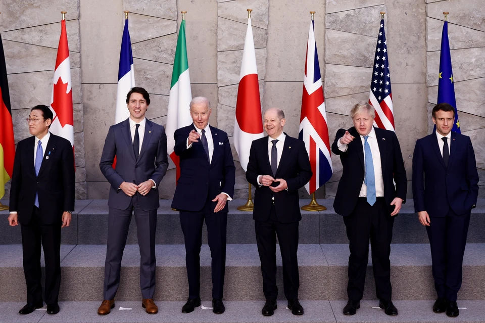 Лидеры G7 заявили об отсутствии у них претензий к народу России