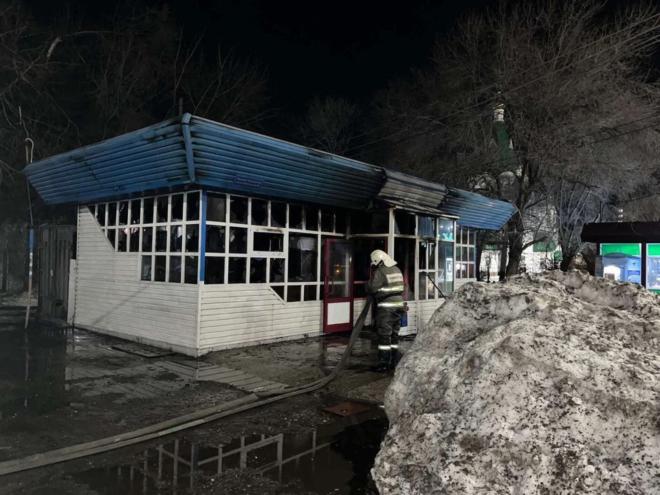 В Заводском районе сгорел магазин