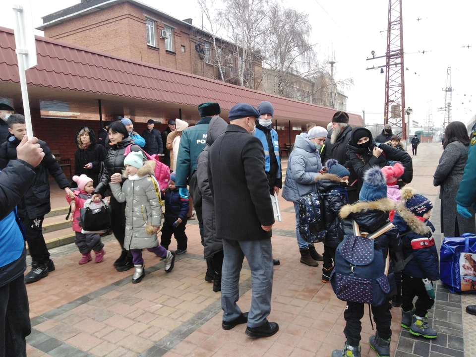 С 11 марта организованными группами из Белгородской области в другие регионы выехали 1675 беженцев.