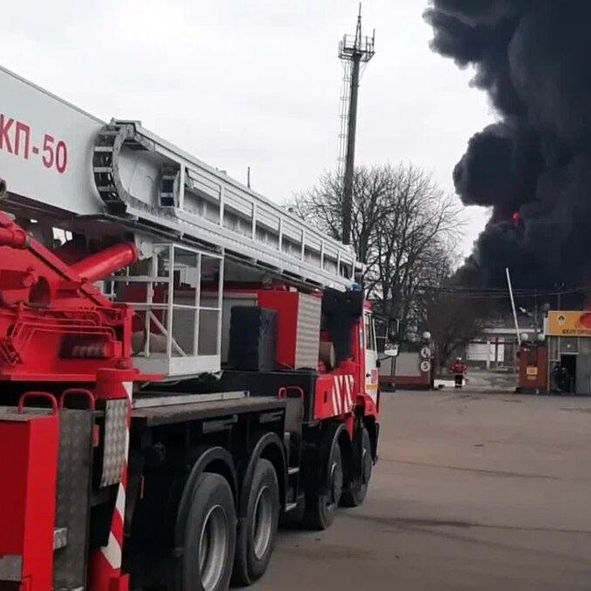 В Белгороде - мобилизация дополнительных сил и средств МЧС - KP.RU