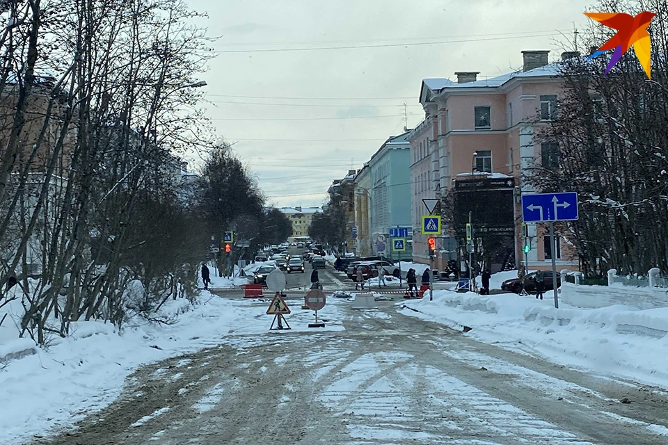 В центре Мурманска водителей могут ждать неприятные сюрпризы в виде перекрытых дорог.