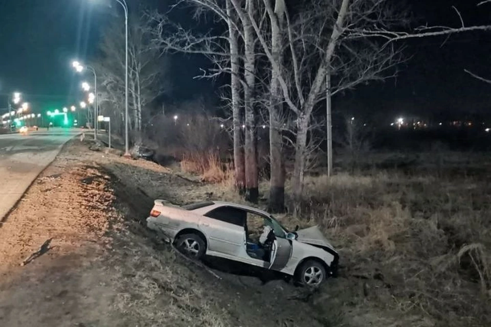 Две машины всмятку: на въезде в Хабаровск произошло смертельное ДТП. Фото: ГИБДД Хабаровского района