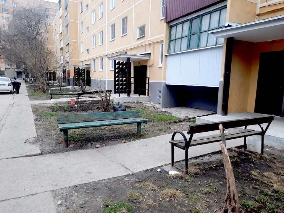 У подъезда в Новомичуринске обнаружили труп мужчины, вернувшегося из магазина.
