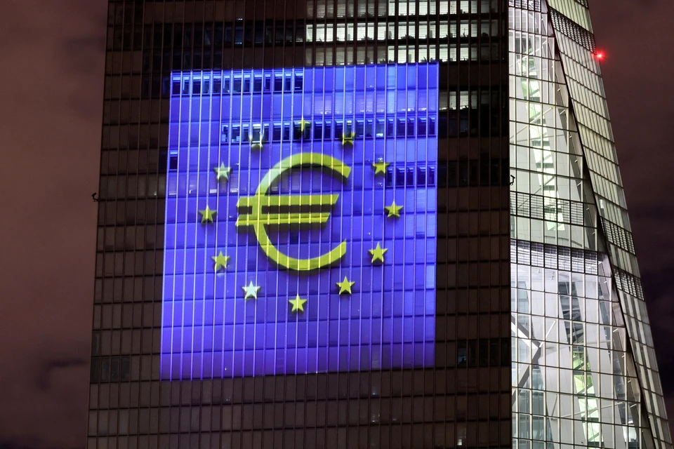 Курс Евро вырост до максимальных значений за неделю