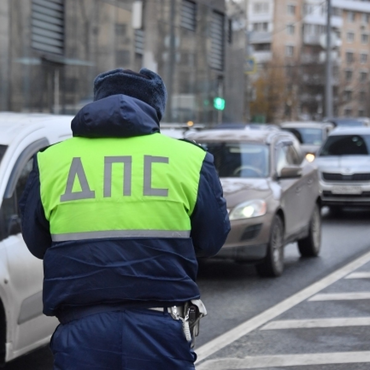 В Сочи майор полиции сбил мотоциклиста во время преследования машины - KP.RU