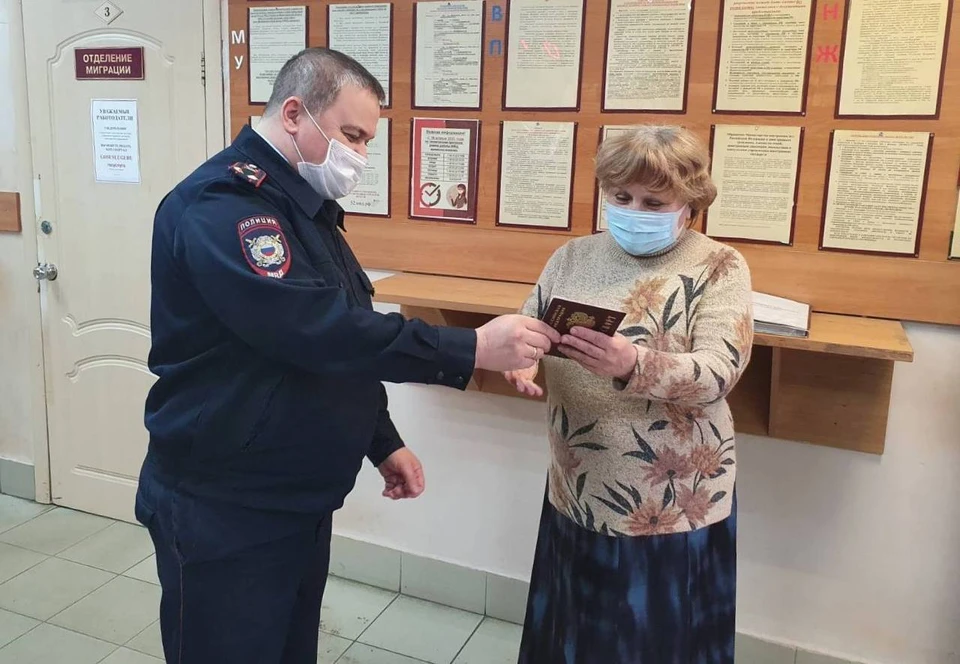 Эвакуированная жительница Донецка приняла гражданство России на Бору
