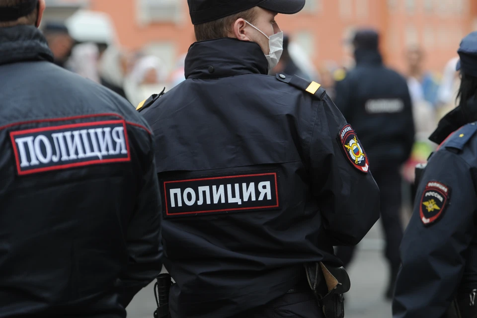 Неизвестные жестоко избили девятиклассника в центре Петербурга