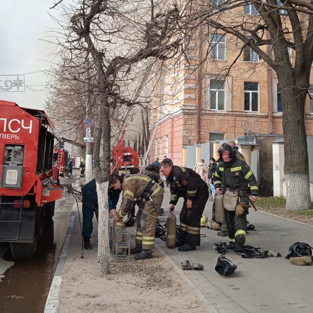 Пожар в НИИ-2 Минобороны в Твери полностью ликвидирован - KP.RU