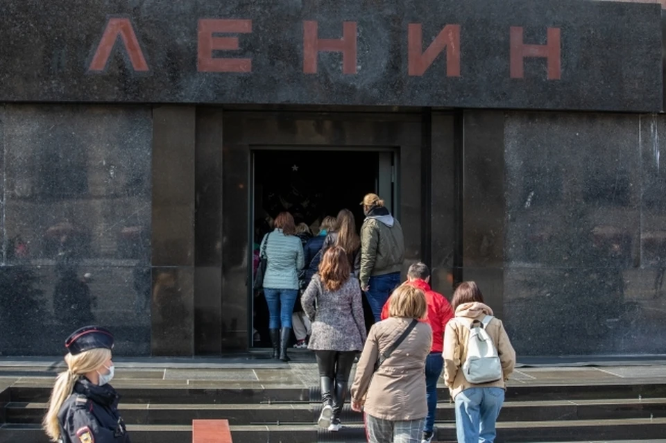 В Госдуме рассказали, когда тело Ленина вынесут из Мавзолея и предадут земле
