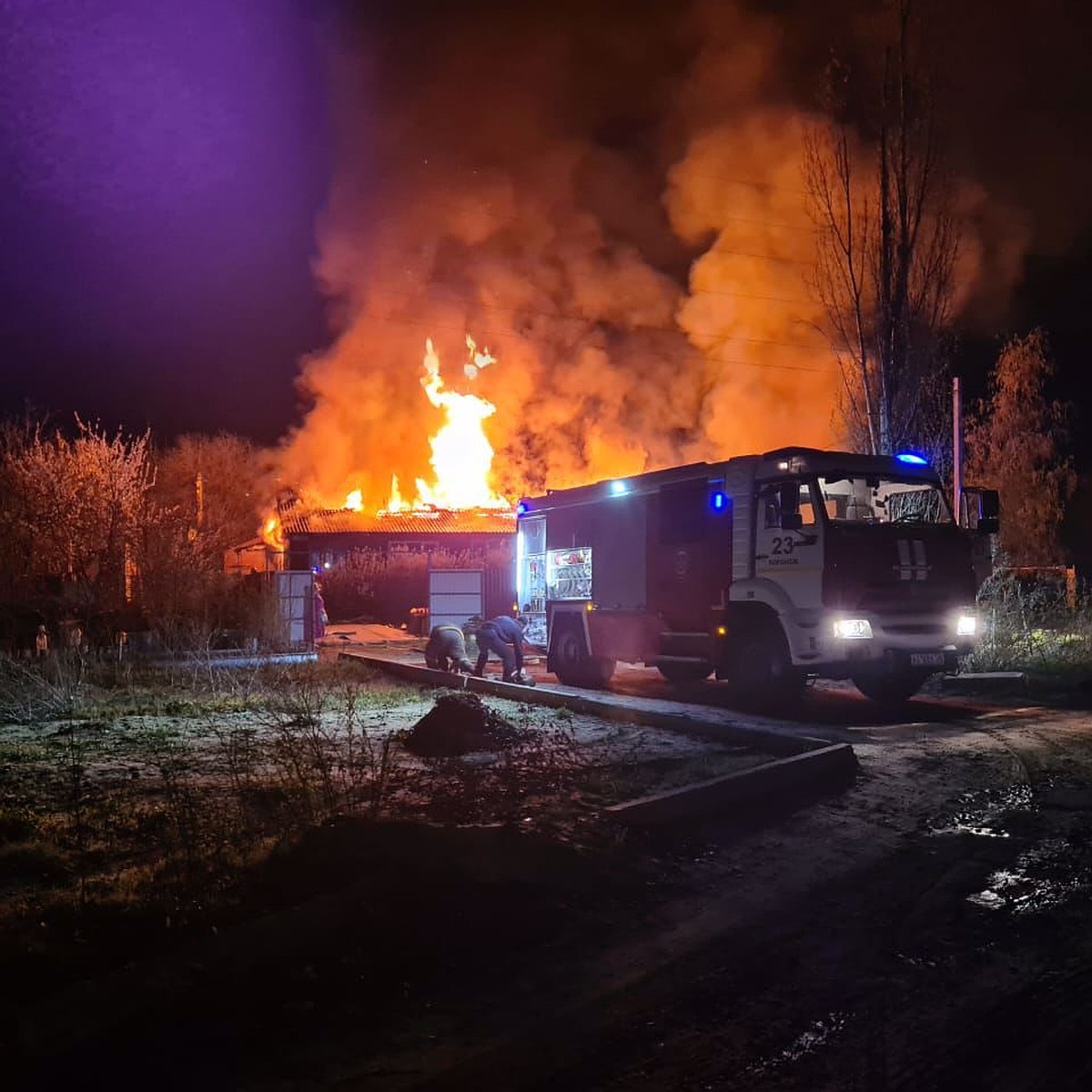 В Воронеже росгвардейцы предотвратили взрыв в горящем доме - KP.RU