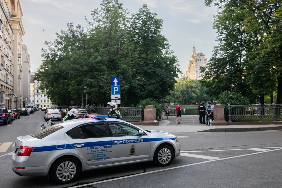 Бизнесмена привезли в ОМВД, чтобы прояснить детали, но он оттуда ушел