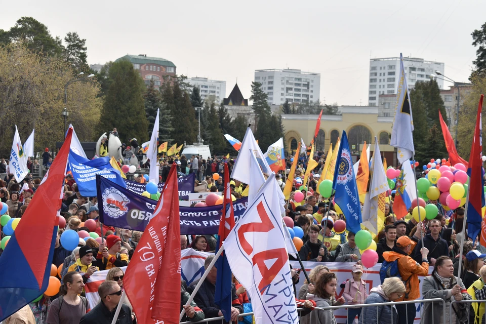 На митинге собрались трудовые коллективы и студенты. Фото: Федерация профсоюзов Челябинской области.