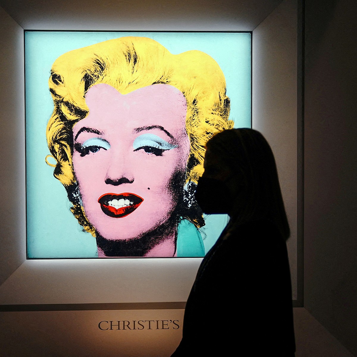 Простреленный портрет Мэрилин Монро был продан за рекордные $195 млн - KP.RU