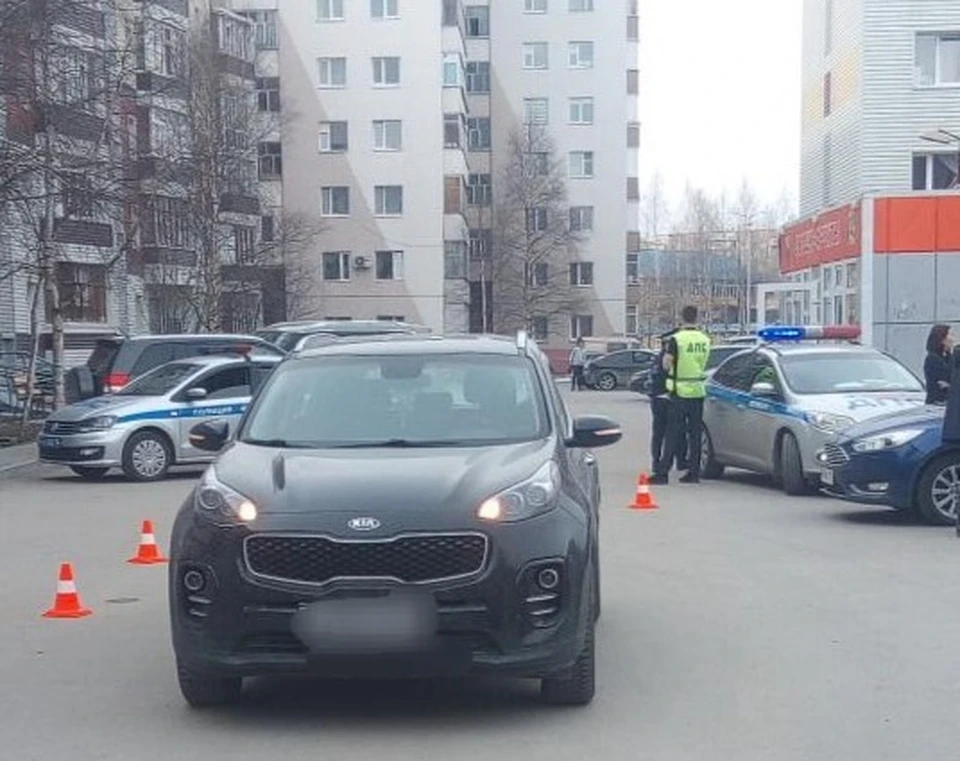 В Югре трехлетний мальчик попал под колеса иномарки Фото: УГИБДД России по ХМАО-Югре