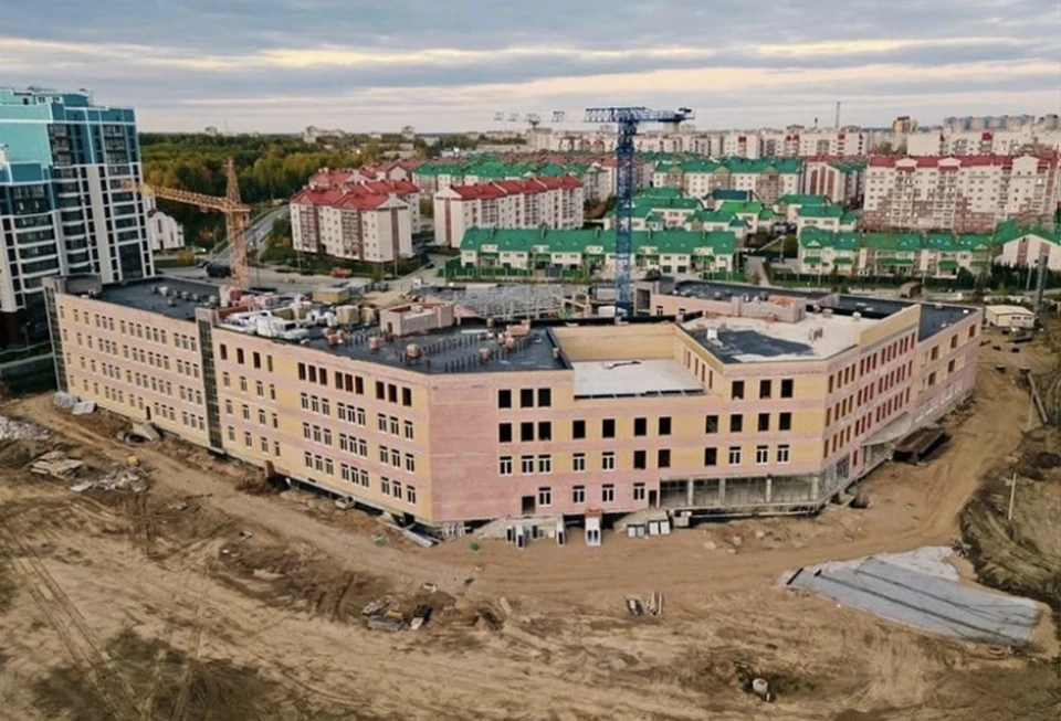 В Смоленске для завершения строительства школы в Соловьиной роще ищут нового подрядчика. Фото: пресс-служба администрации Смоленской области.