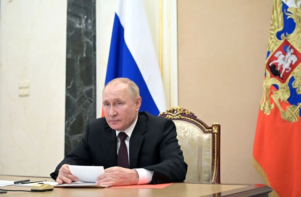 Путин заявил, что антироссийские санкции провоцируют глобальный экономический кризис