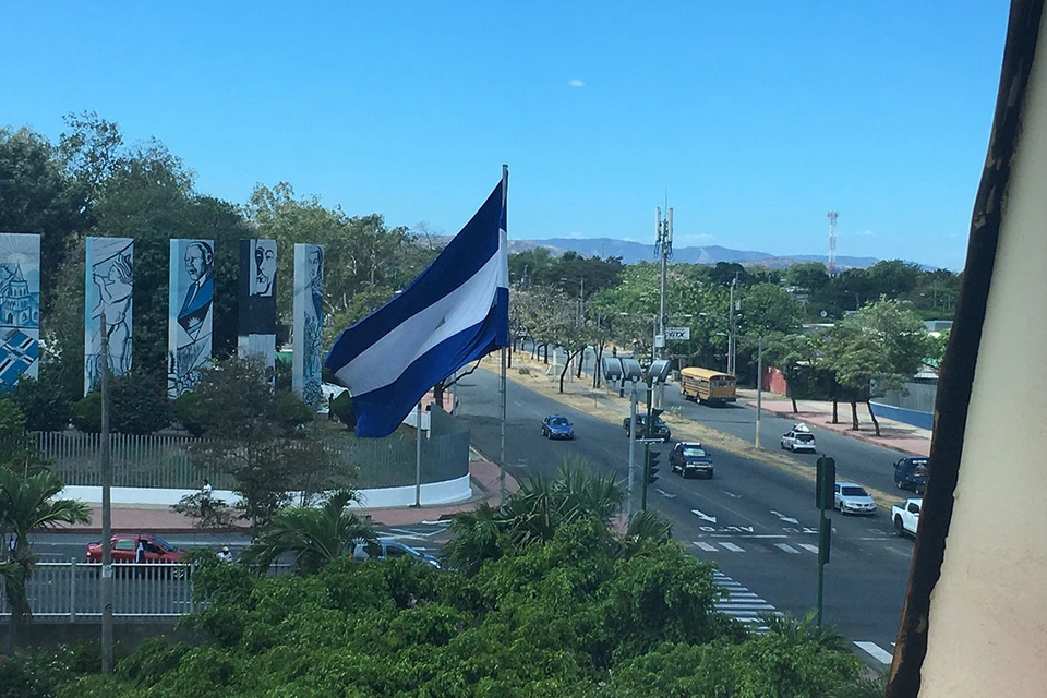Никарагуанцы не боятся выказывать патриотизм и очень любят свой флаг.