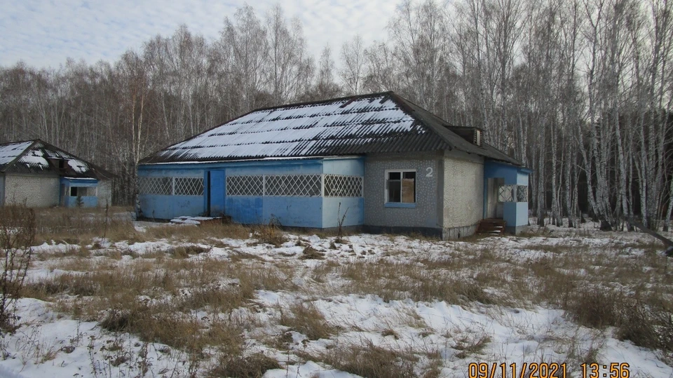 Одно из строений в лагере. Фото: С сайта объявлений