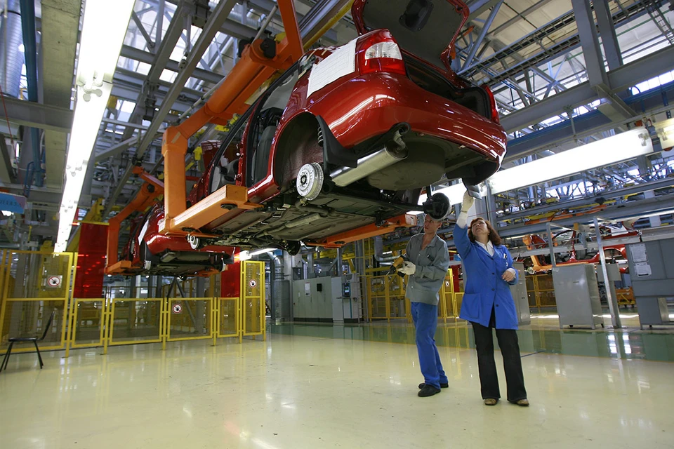 В марте Renault приостановил работу своего московского завода на Волгоградском проспекте. Спустя два месяца объявил: окончательно закрываем предприятие.