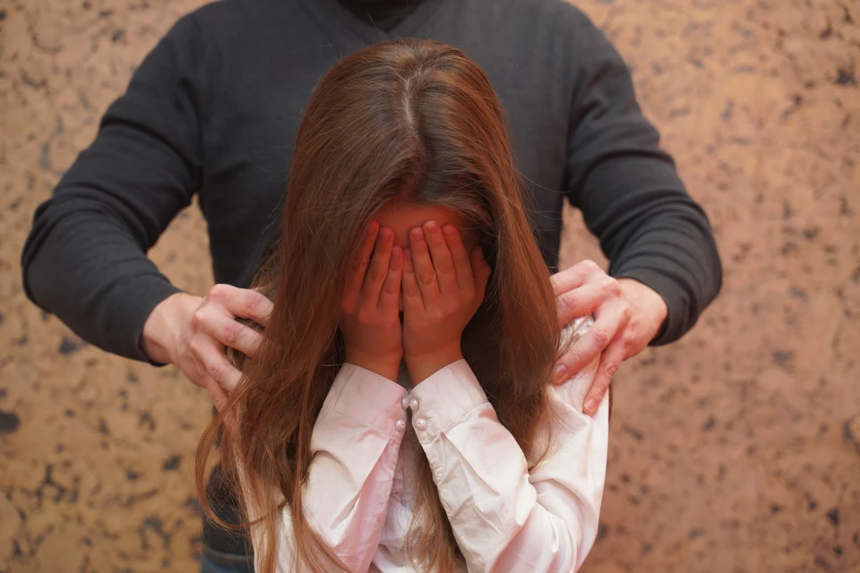 24-летний парень домогался до 10-летней девочки
