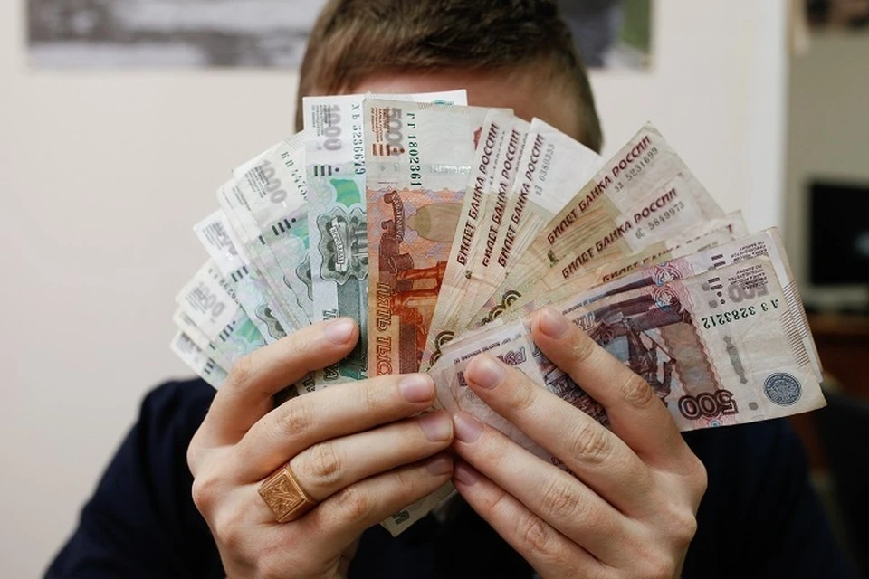 Из ящика стола в подсобном помещении мужчина забрал 16 тысяч рублей. Фото: из архива КП.