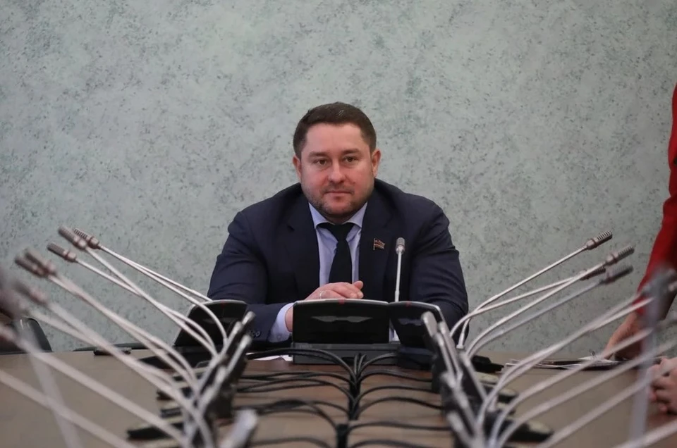 Дело Константина Толкачева рассматривается в суде два года и не может сдвинуться с мертвой точки. Фото: пресс-служба Заксобрания