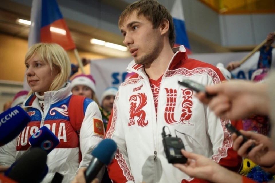 Депутат не поддерживает танец учеников и считает его «сомнительным».