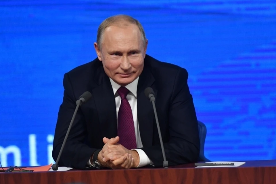 Президент России Владимир Путин поощрил трех медиков из Уфы почетными грамотами