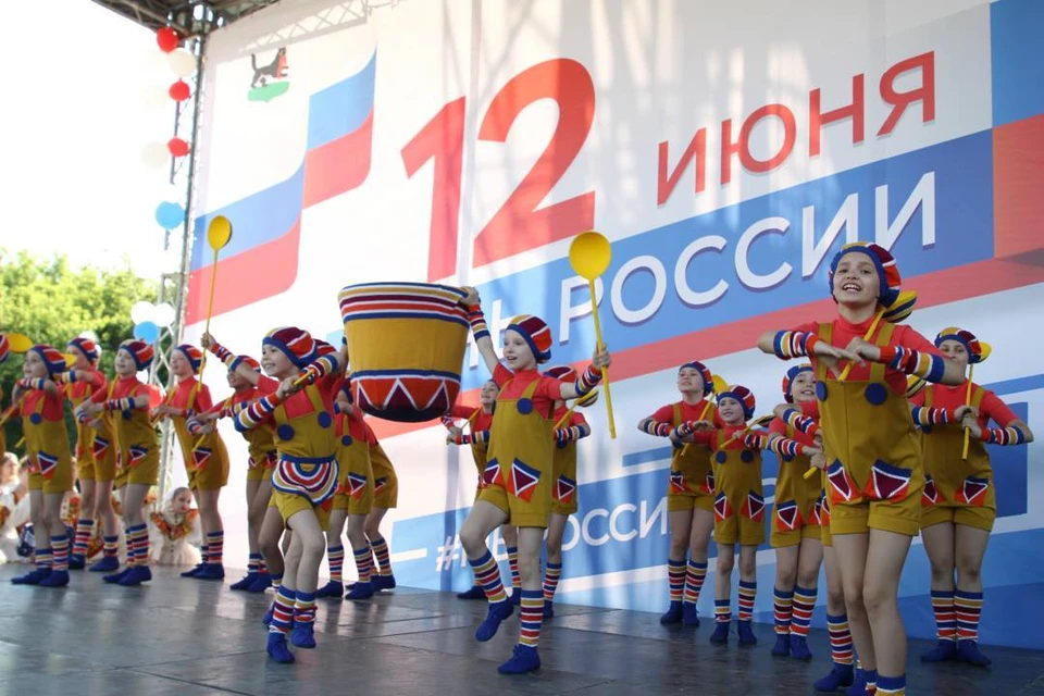 "Байкальская ярмарка" возвращается! Для вас - чемпионат по поеданию куриных крылышек, пирог-гигант, концерты и подарки