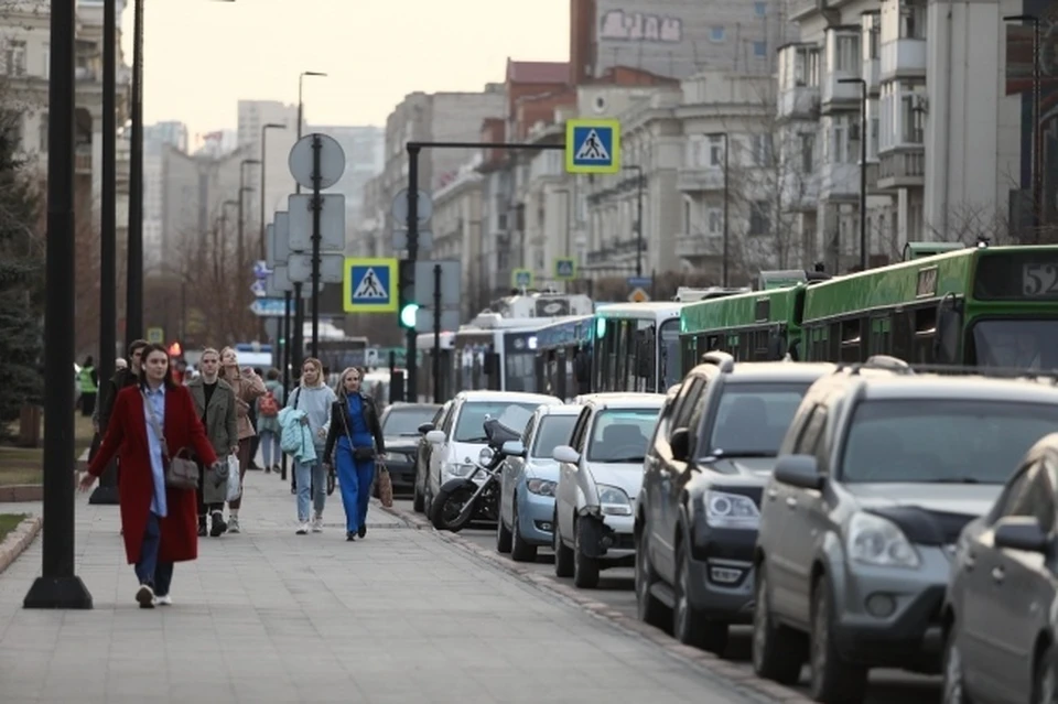 В Симферополе пересмотрят тарифы на парковку для местных и приезжих