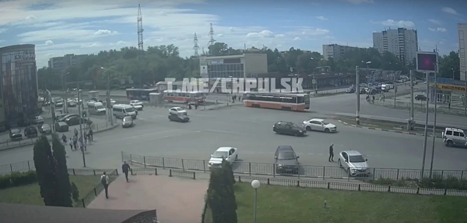 В Ульяновске на улице Рябикова трамвай сбил женщину