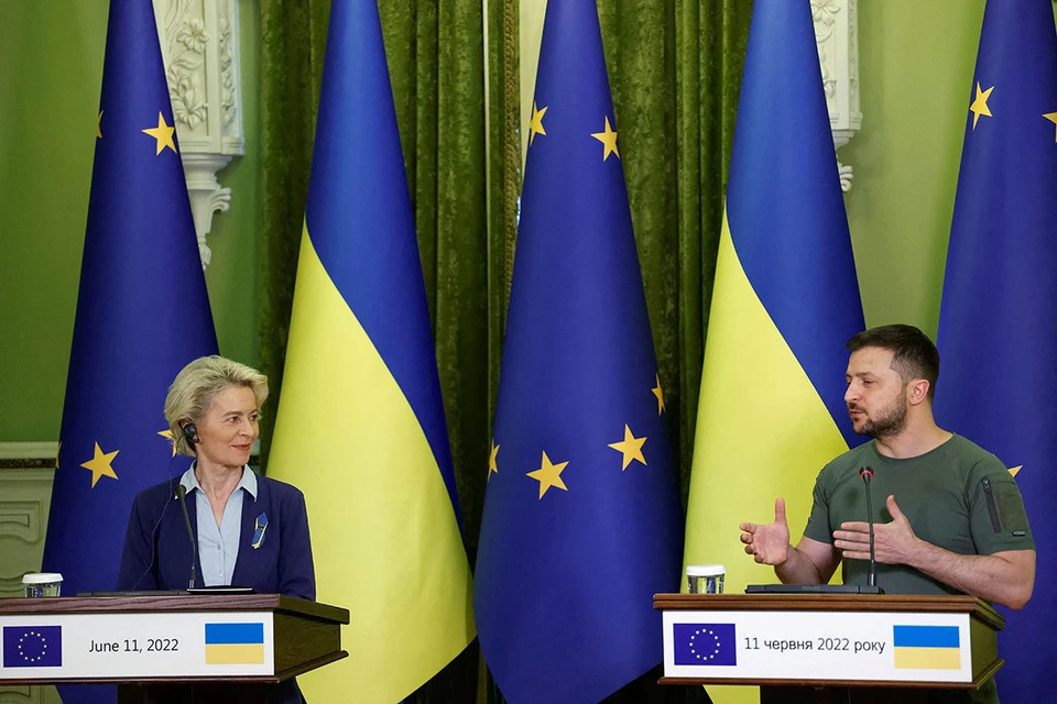 Глава Еврокомиссии Урсула фон дер Ляйен и глава Украины Владимир Зеленский