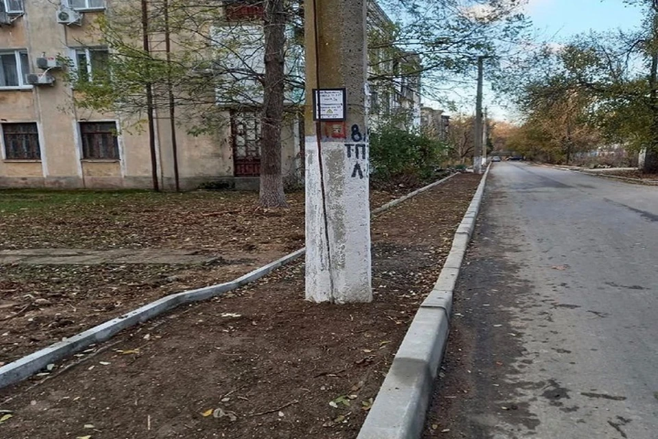 Мужчина разбивал столбы ради арматуры. Архивное фото