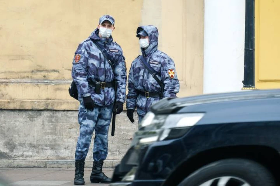 Патруль Росгвардии задержал трех парней за кражу.