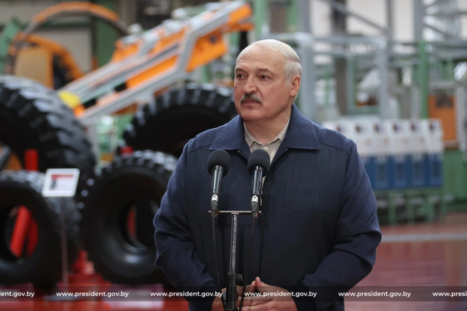 Лукашенко заявил, что не допустит того, чтобы поляки окружили Беларусь. Фото: пресс-служба президента