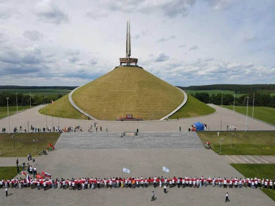 Курган славы в минске фото