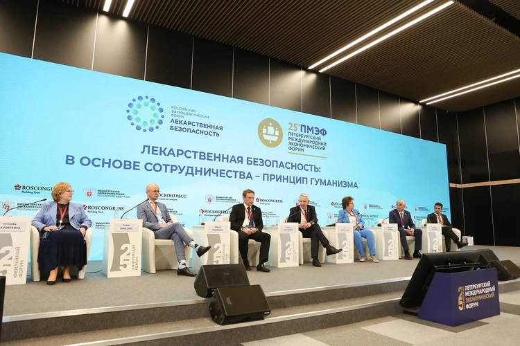 Министр здравоохранения Михаил Мурашко: Мы должны создавать собственные инновационные препараты