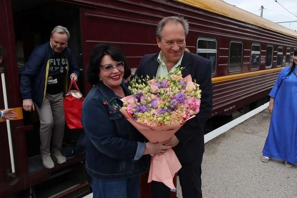 Надежда Бабкина прибыла в Крым поездом. Фото: пресс-служба ФГУП "КЖД"