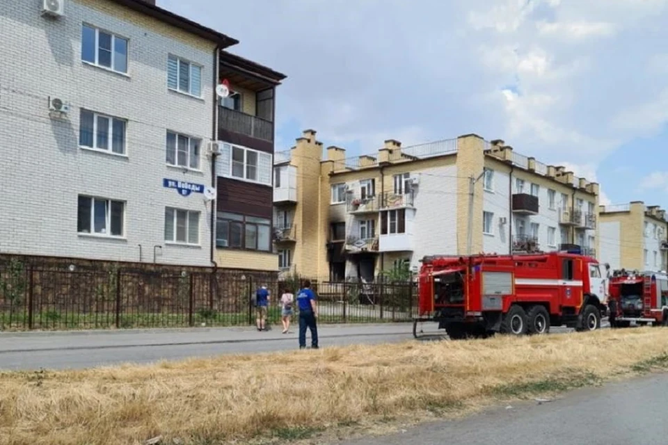 В Таганроге в квартире на улице Победы произошел пожар. Фото: читатель "КП".