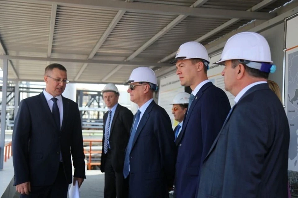 Секретарь Совбеза России и губернатор края посетили Хабаровский нефтезавод