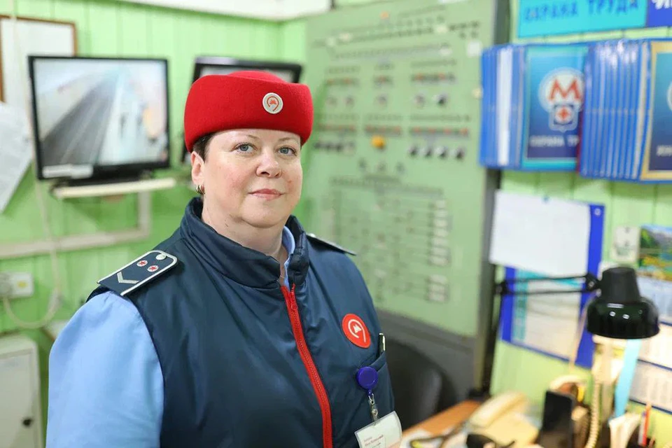 Дежурная по станции Нина Аюкова с коллегами не растерялись