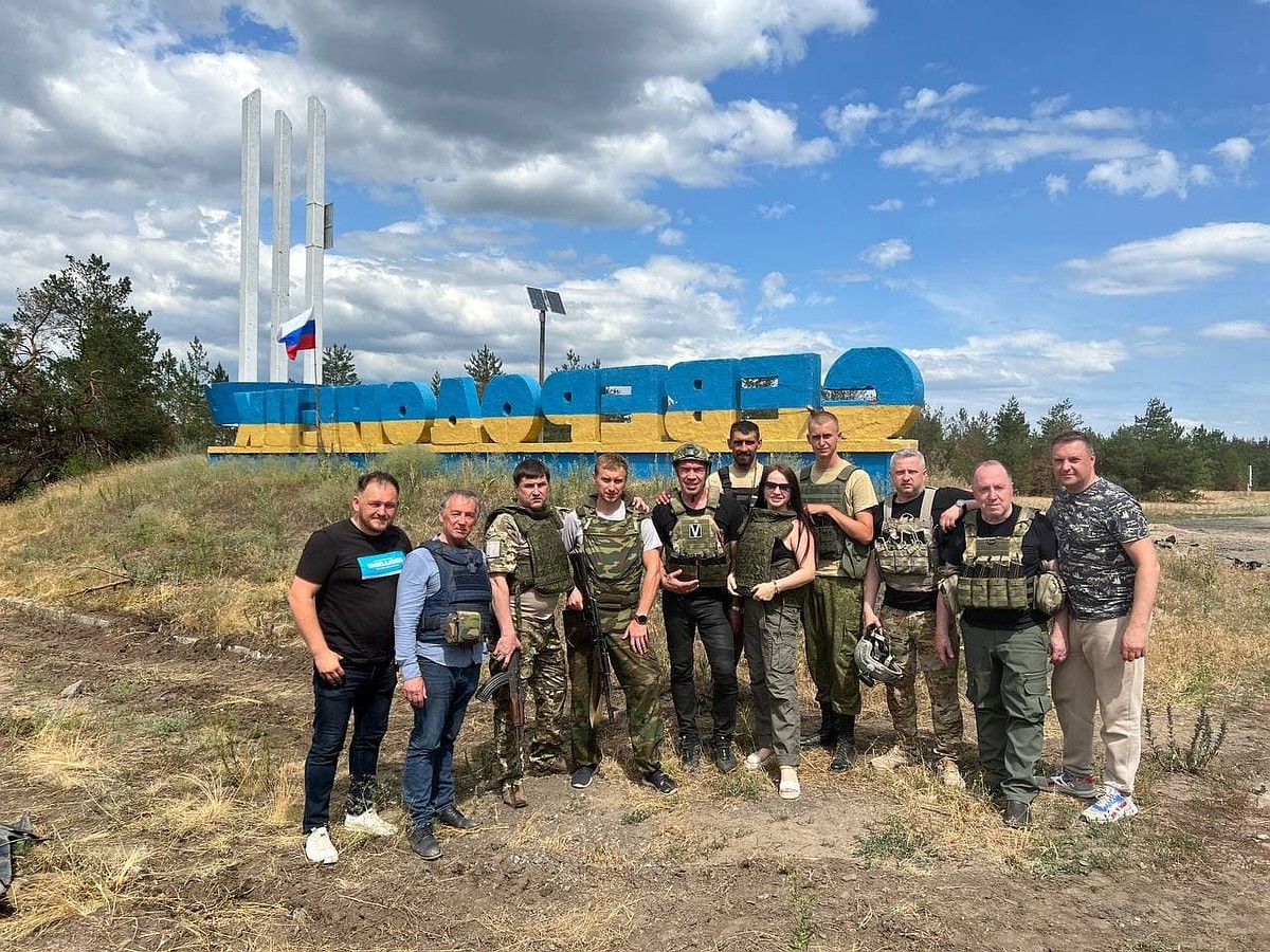 Люди выходили из подвалов и плакали в наших объятиях». Кубанские волонтеры  передали гуманитарку жителям Донбасса - KP.RU