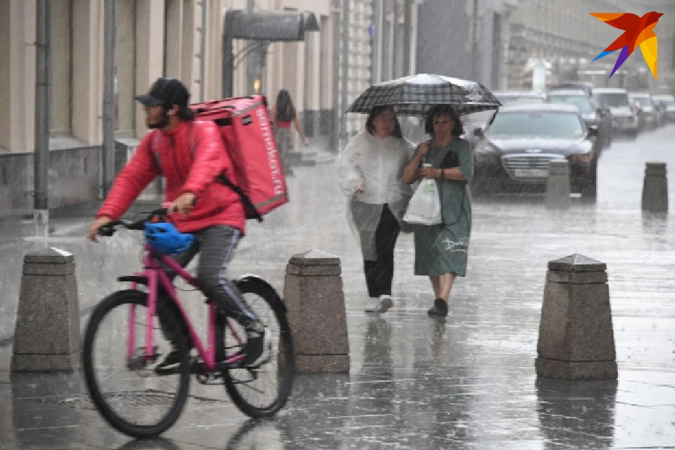 Дождь летом. Дождливый день в москве. 2022. Ветер в москве. Дождь в москве.