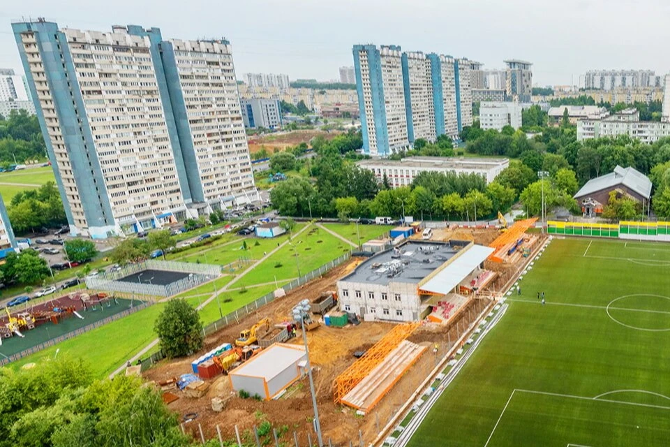 Ясенево открыли. Стадион Ясенево Паустовского. Новый стадион в Ясенево. Футбольное поле Ясенево. Ясенево Арена поле 2.