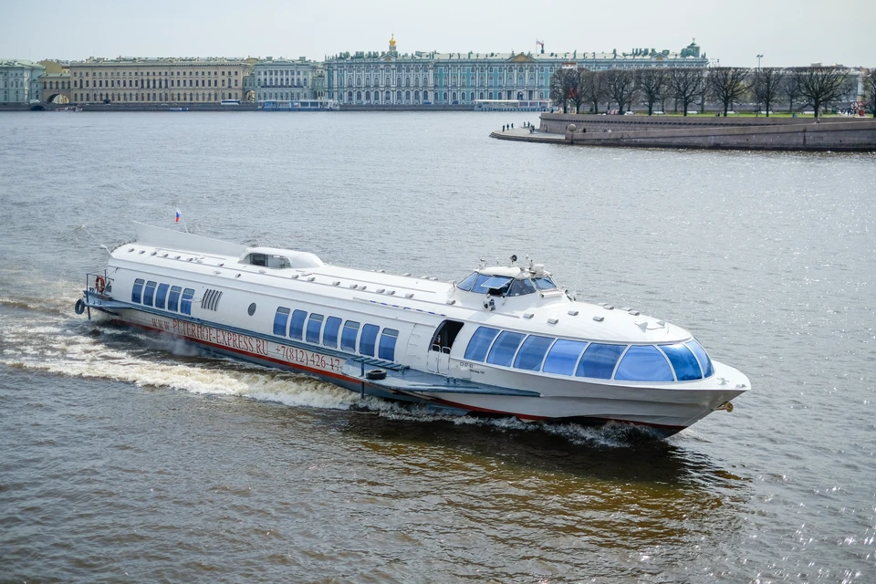 В Кронштадт с 17 июля можно будет добрать из центра Петербурга на электричке и «Метеоре»