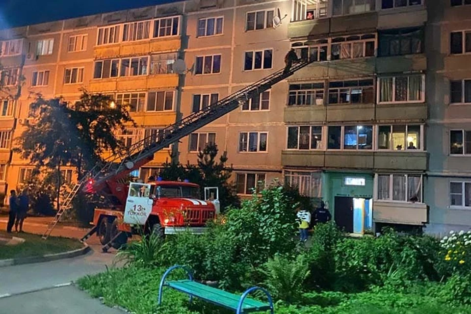 Жители Торжка вызвали автолестницу на помощь Фото: vk.com/pozor_torzhok
