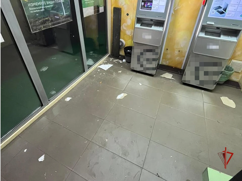 Пьяный томич повредил банкомат на Московском тракте. Фото: Росгвардия.