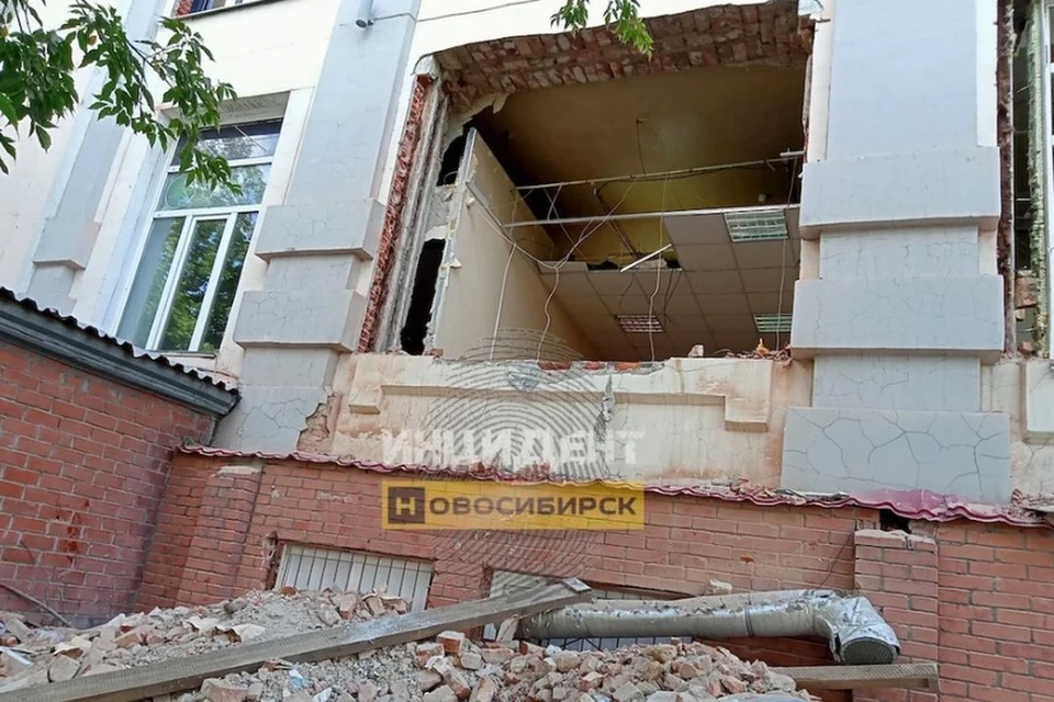 СК начал проверку после инцидента с падением балки на рабочих в Новосибирске. Фото: Инцидент Новосибирск